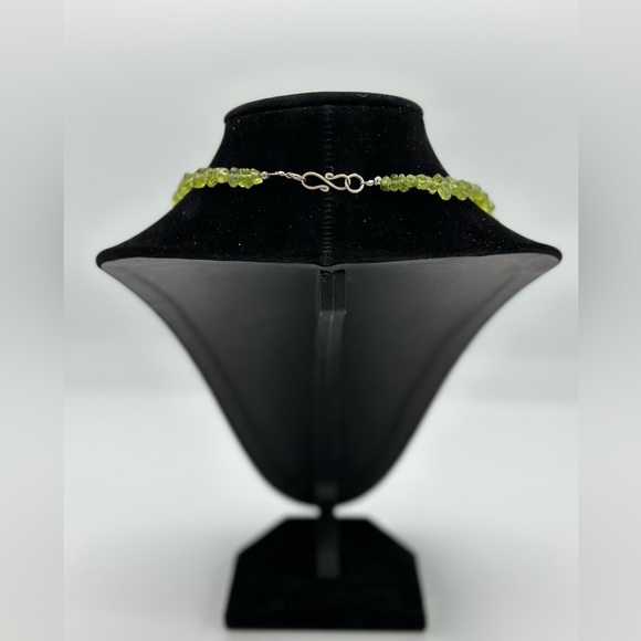 17.5in Natural Peridot Gemstone Necklace - Picture 4 of 6